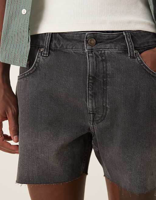 DESIGN Shorter Length Slim Denim Shorts With Rip Detail In Black