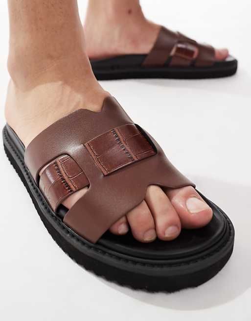 DESIGN Slider Sandals In Brown With Cleated Sole