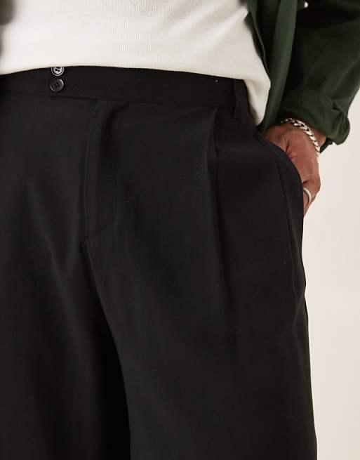 DESIGN Smart Bermuda Shorts With Double Pleat And Deep Waistband In Black