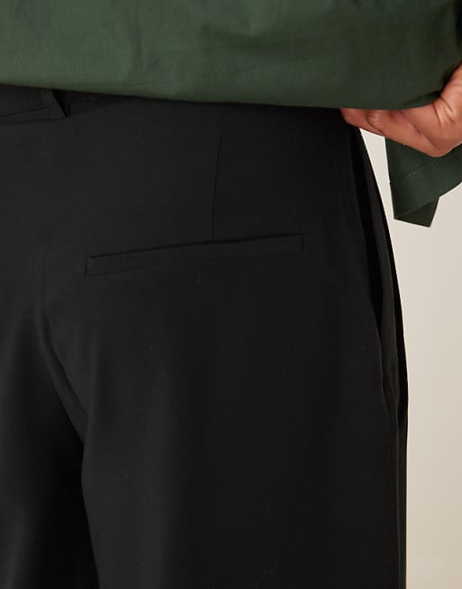 DESIGN Smart Bermuda Shorts With Double Pleat And Deep Waistband In Black