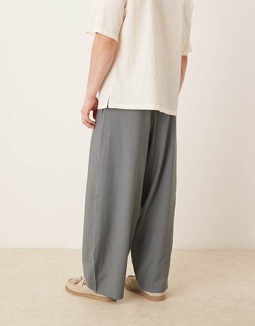 DESIGN Smart Extreme Tapered Trousers With Front Pleats In Grey