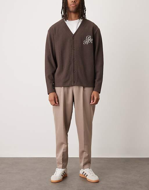 DESIGN Smart Relaxed Tapered Fit Trousers With Front Pleats In Dark Stone