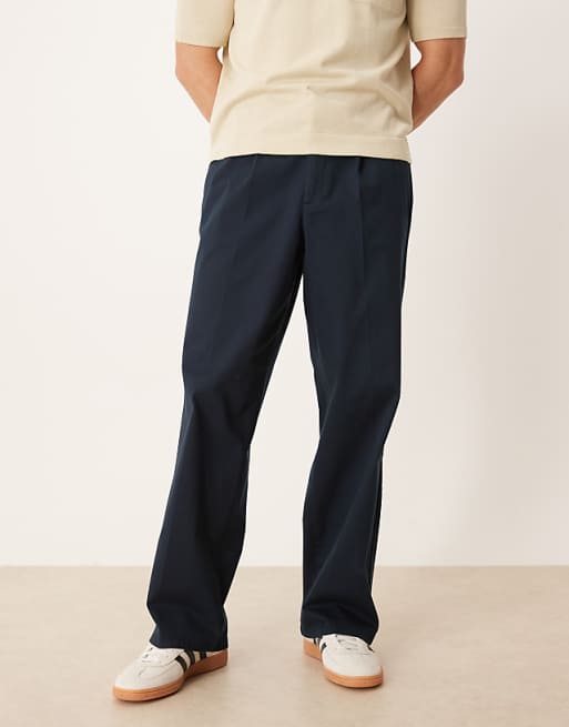 DESIGN smart wide leg trousers with pleats in navy