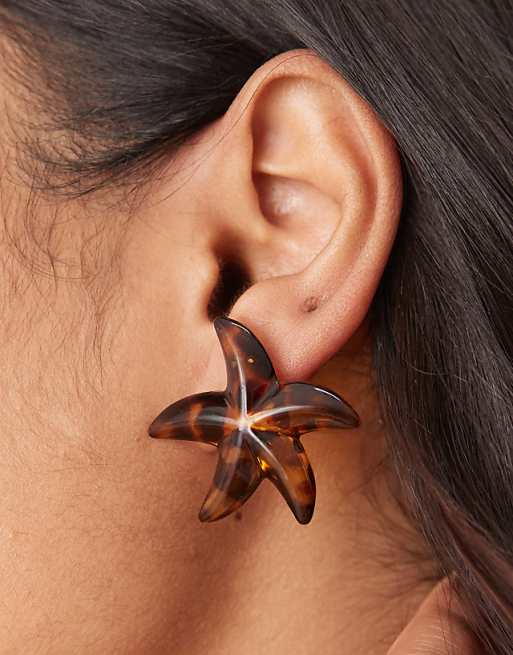 DESIGN starfish stud earrings in tortoiseshell print