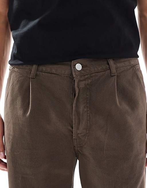 DESIGN Straight Leg Trousers In Brown With Pleats