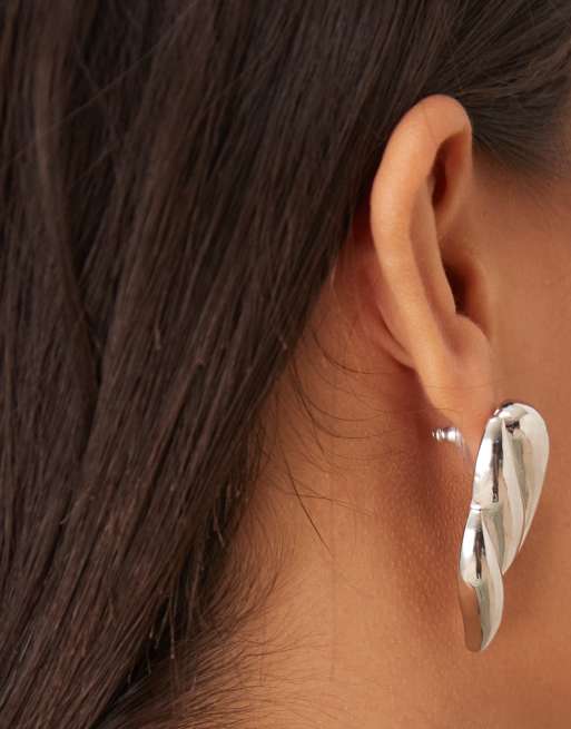 DESIGN Stud Earring With Sculptural Design In Silver