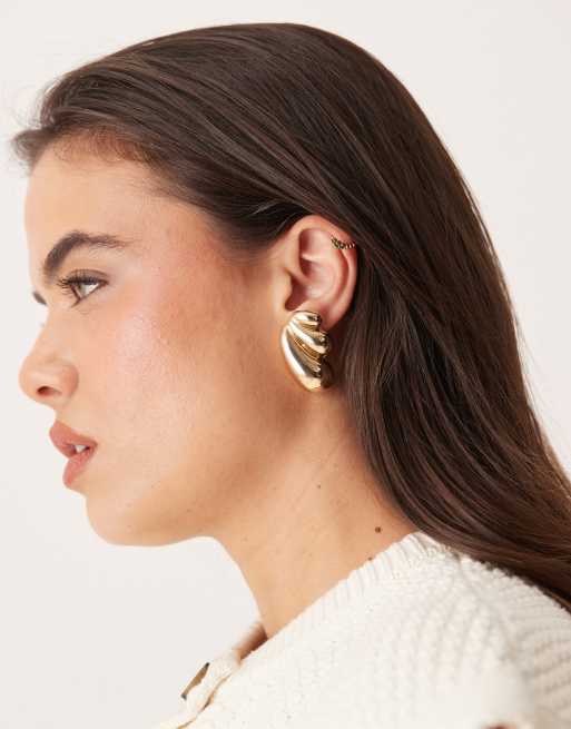 DESIGN Stud Earrings In Bubble Design In Gold Tone
