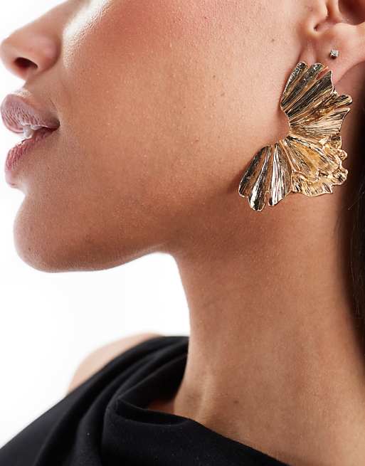 DESIGN Stud Earrings With Petal Detail In Gold Tone