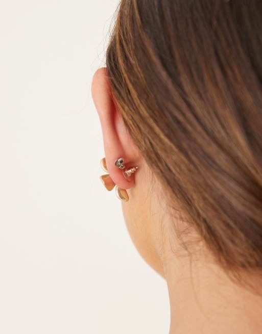 DESIGN Stud Earrings With Small Floral Design In Worn Gold Tone