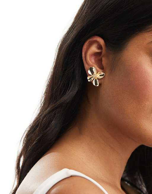 DESIGN Stud Earrings With Small Floral Design In Gold Tone