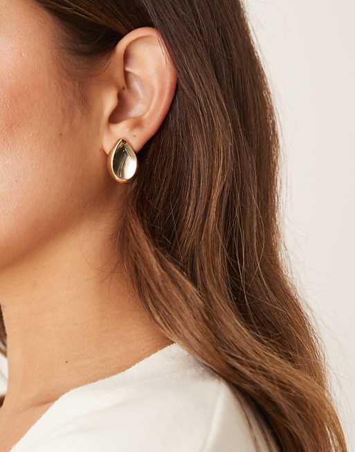 DESIGN stud earrings with teardrop design in gold tone