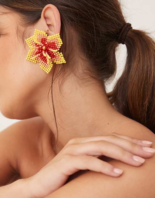 DESIGN stud large flower earrings in multi-coloured beads