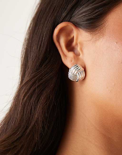 DESIGN studs earrings in vintage-style square design in silver tone