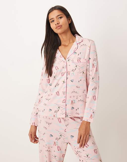 DESIGN Super Soft Long Sleeve Shirt & Trouser Pyjama Set With Contrast Piping In Ski Print