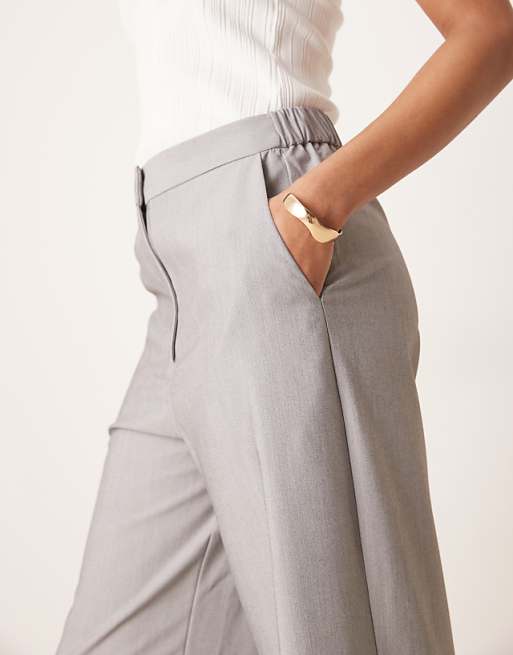 DESIGN Tall Tailored Relaxed Straight Leg Trousers In Grey