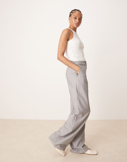 DESIGN Tall Tailored Relaxed Straight Leg Trousers In Grey