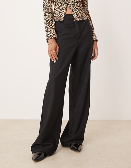 DESIGN Tall Tailored Relaxed Straight Leg Trousers In Black