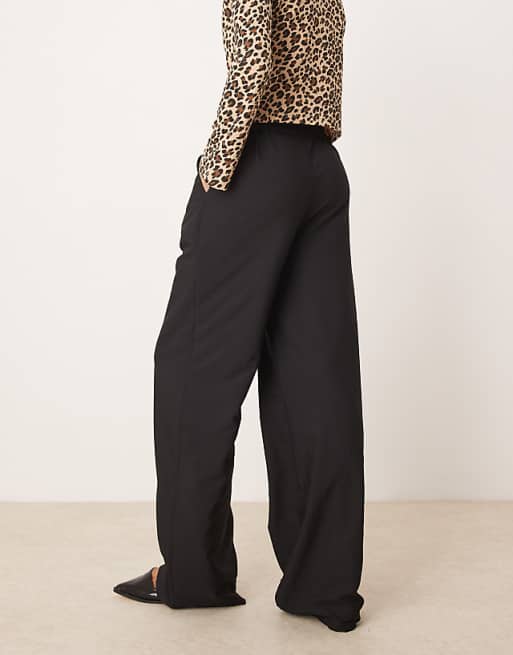 DESIGN Tall Tailored Relaxed Straight Leg Trousers In Black