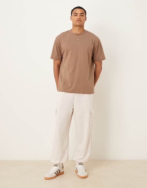 DESIGN tapered fit loopback jogger with cargo pockets in stone