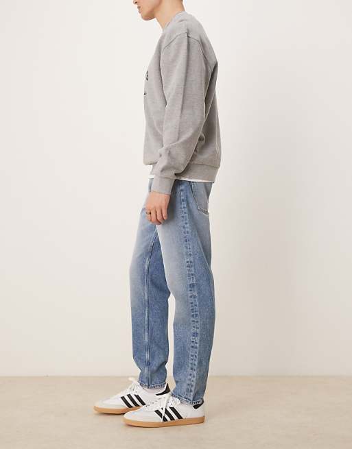 DESIGN Tapered Jeans In Mid Wash Blue