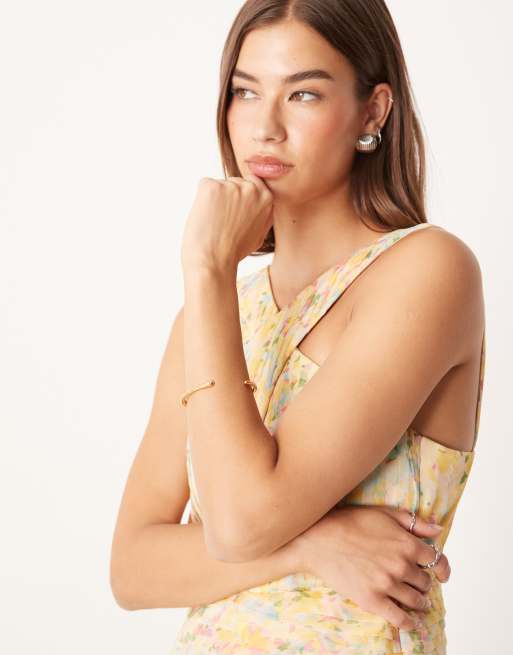 DESIGN Waterproof Stainless Steel Cuff Bangle With Molten Design In Gold Tone