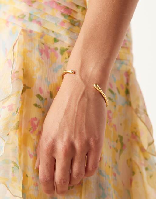 DESIGN waterproof stainless steel cuff bangle with molten design in gold tone