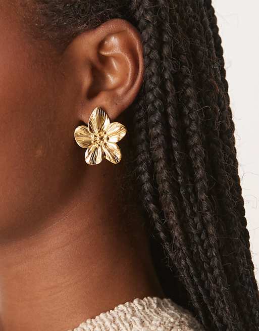 DESIGN waterproof stainless steel stud flower earrings in gold tone