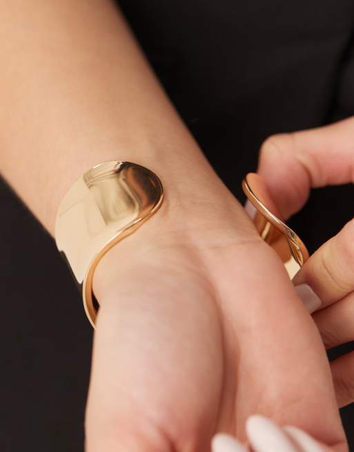 DESIGN Wide Cuff Bracelet In Gold Tone