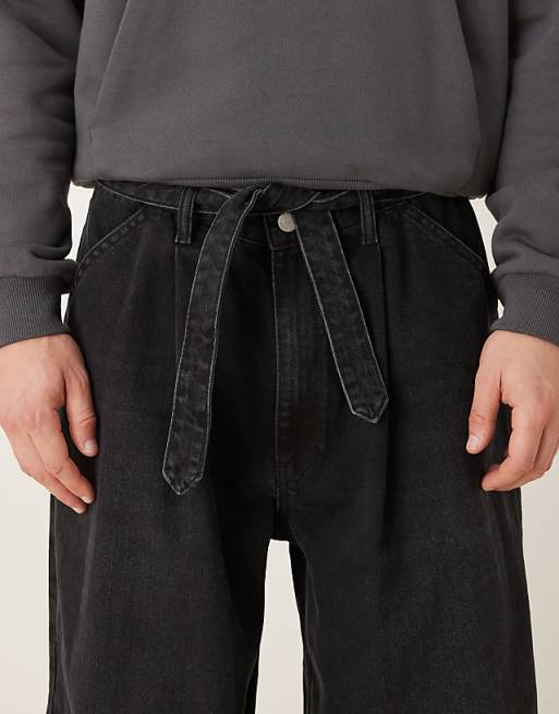 DESIGN Wide Leg Jeans In Black With Pleats And Belt