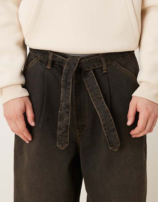 DESIGN Wide Leg Jeans In Brown Wash With Pleats And Belt