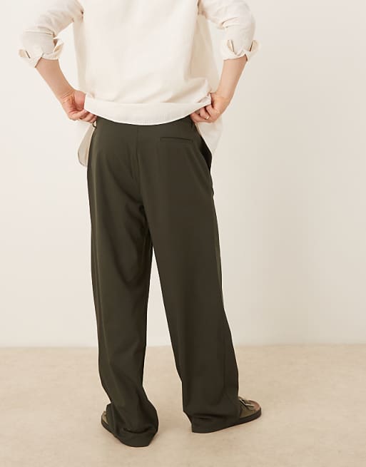 DESIGN Wide Leg Trousers With Deep Pleat In Khaki