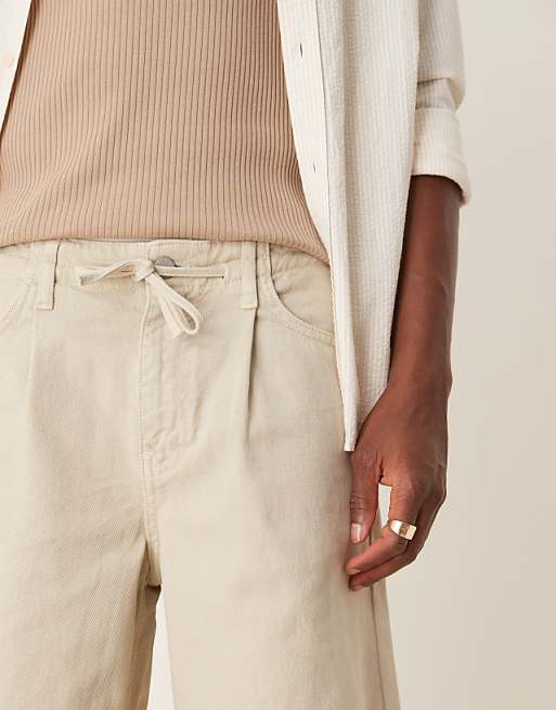 DESIGN Wide Mid Length Shorts With Front Tie In Stone
