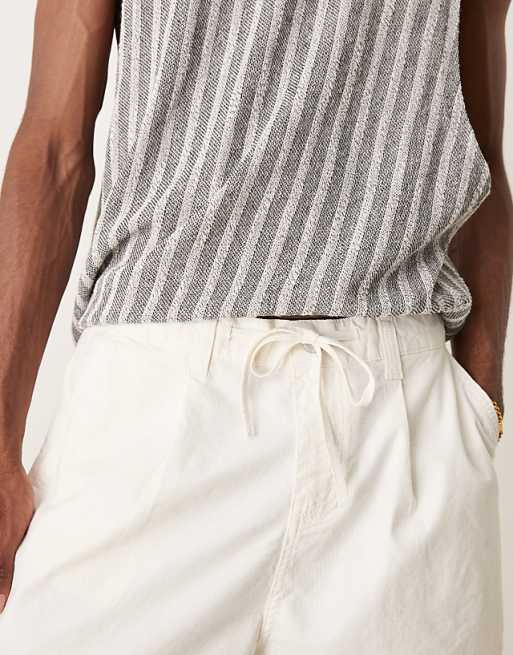 DESIGN Wide Shorter Length Pleated Shorts With Drawstring In White