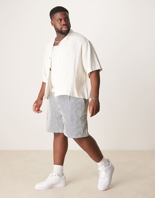 DESIGN Wide Shorter Length Short In Ecru And Navy Stripe