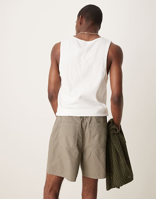 DESIGN Wide Shorter Length Shorts In Khaki With Pleats And Drawstring