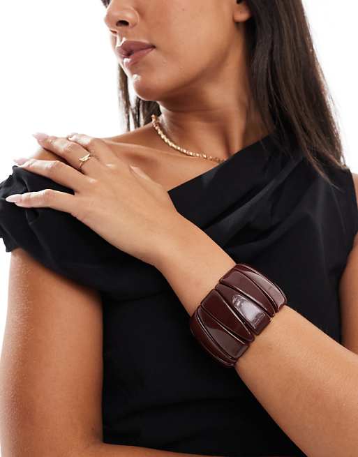 DESIGN wide stretch bracelet in dark brown resin
