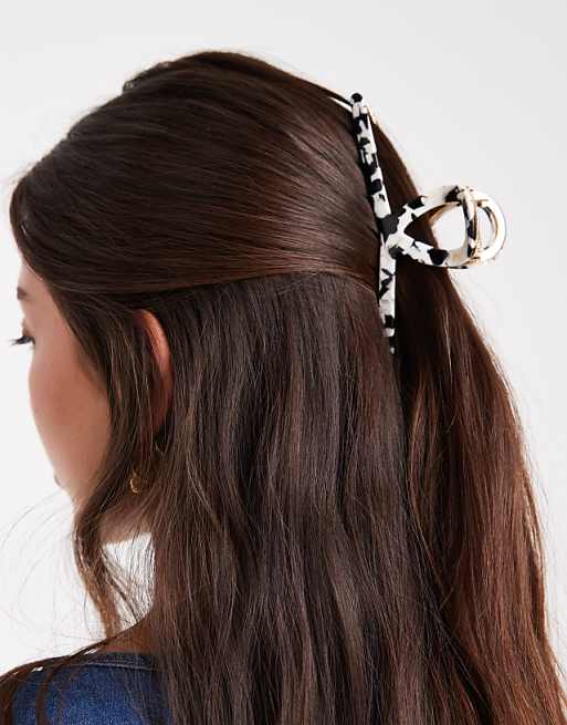 DESIGN XL hair claw with monochrome design in gold tone