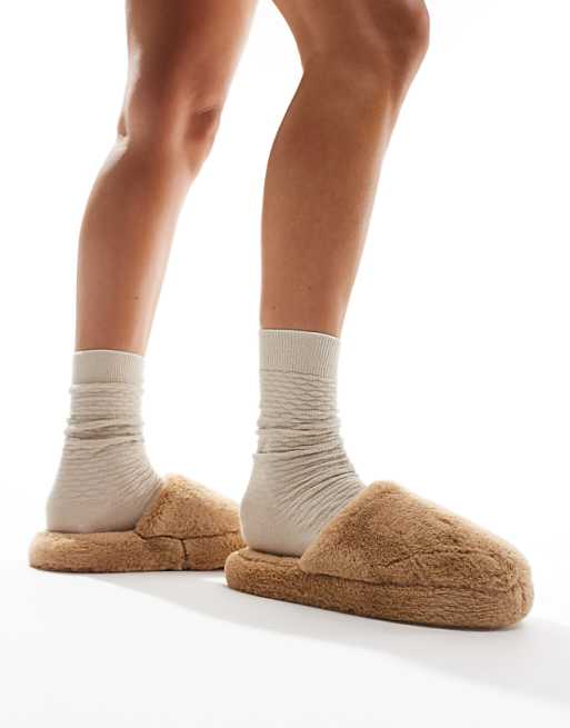 DESIGN Zina Closed Toe Slippers In Tan