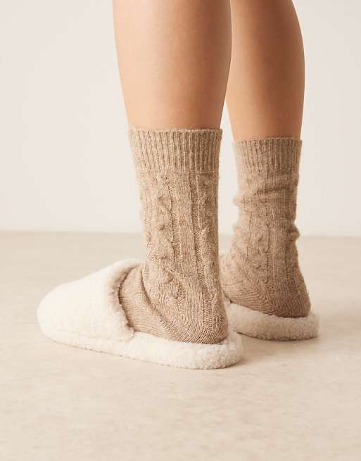 DESIGN Zizi Embroidered Cavapoo Slipper In Cream Borg