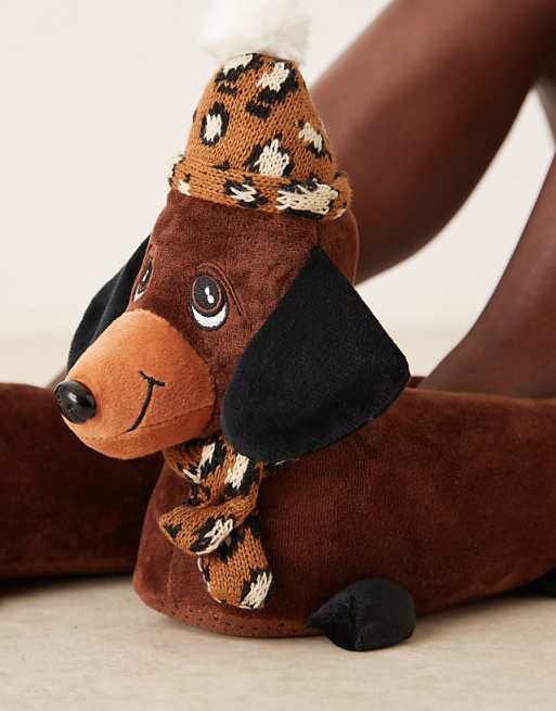 DESIGN Zizzle Sausage Dog Slippers In Brown