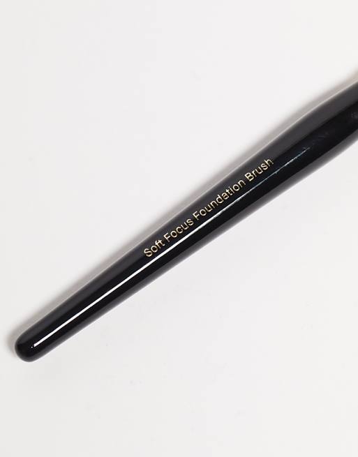 Bobbi Brown Soft Focus Foundation Brush