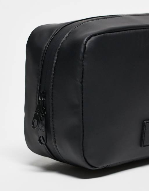 Calvin Klein Jeans Nylon Washbag In Black