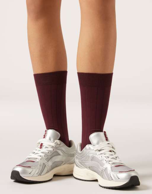 Calzedonia Ribbed Mid-calf Socks In Bordeaux