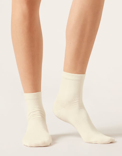 Calzedonia Trim detail short socks in milk
