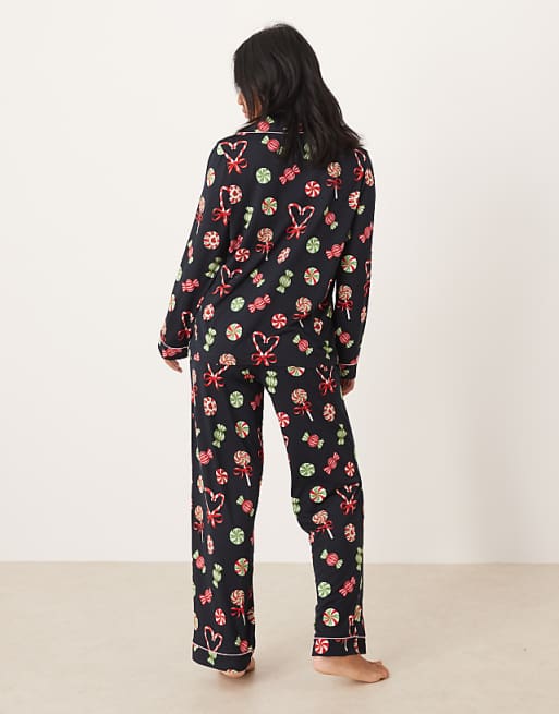 Chelsea Peers Petite Poly Long Sleeve Revere Pyjama Set In Christmas Candy Print