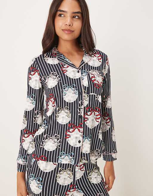 Chelsea Peers Poly Long Sleeve Revere Pyjama Set In Christmas Disco Ball Print
