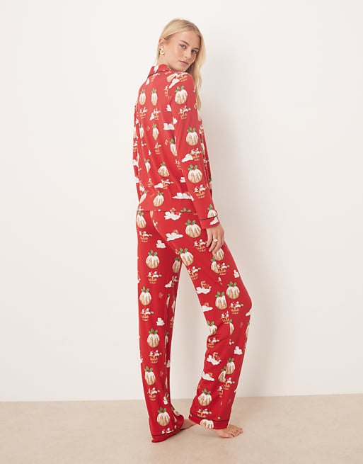 Chelsea Peers Tall Poly Long Sleeve Revere Pyjama Set In Christmas Pudding Balloon Print