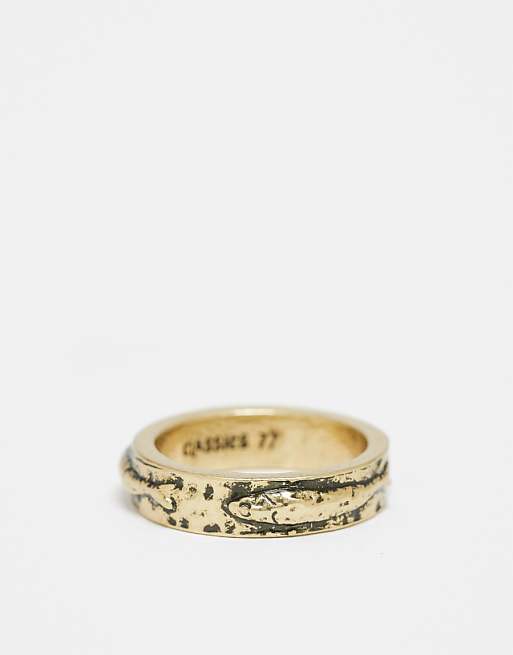 Classics 77 fish engraved band ring in vintage gold