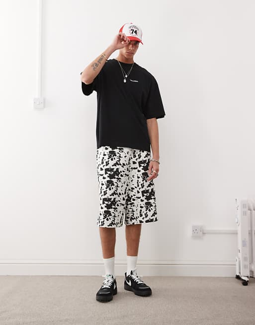 COLLUSION Skater relaxed jersey shorts in cow print - MULTI