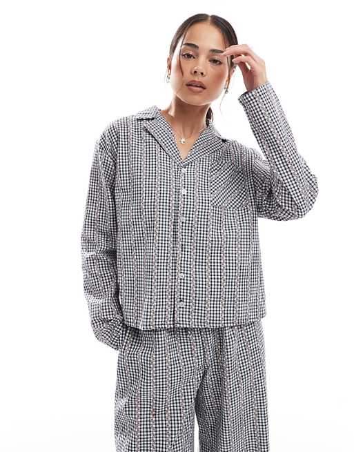 Daisy street long sleeve pyjama button up shirt in navy ditsy floral gingham